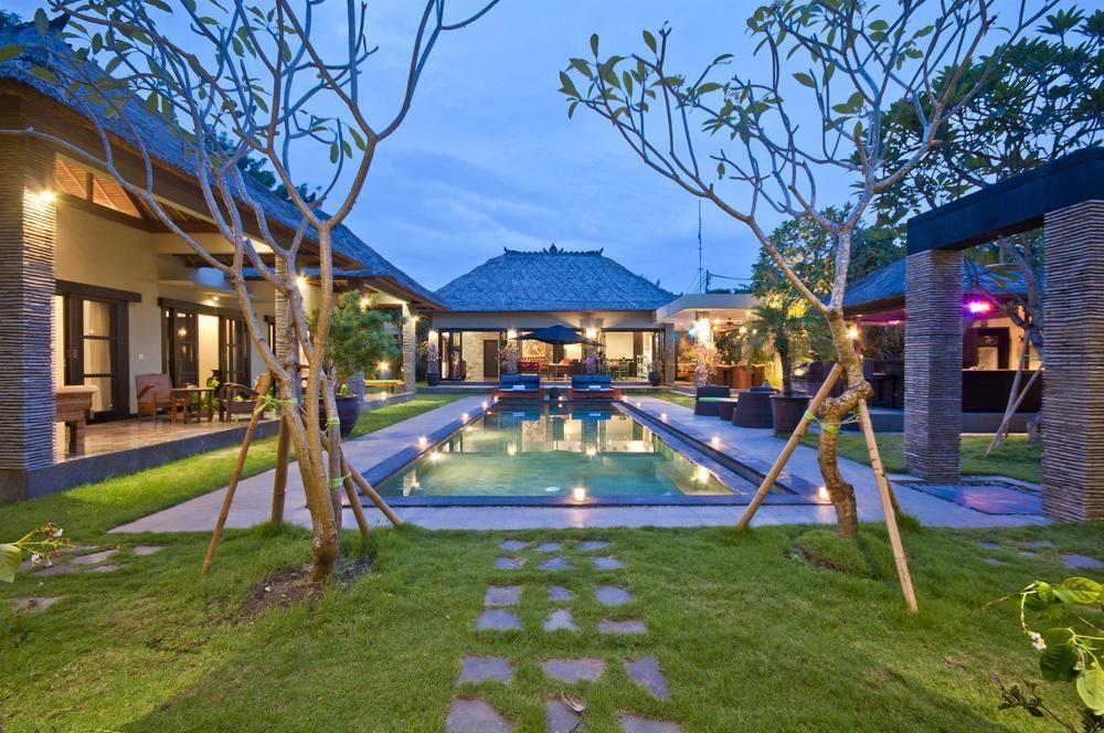 Villa Mahkota Seminyak Kültér fotó