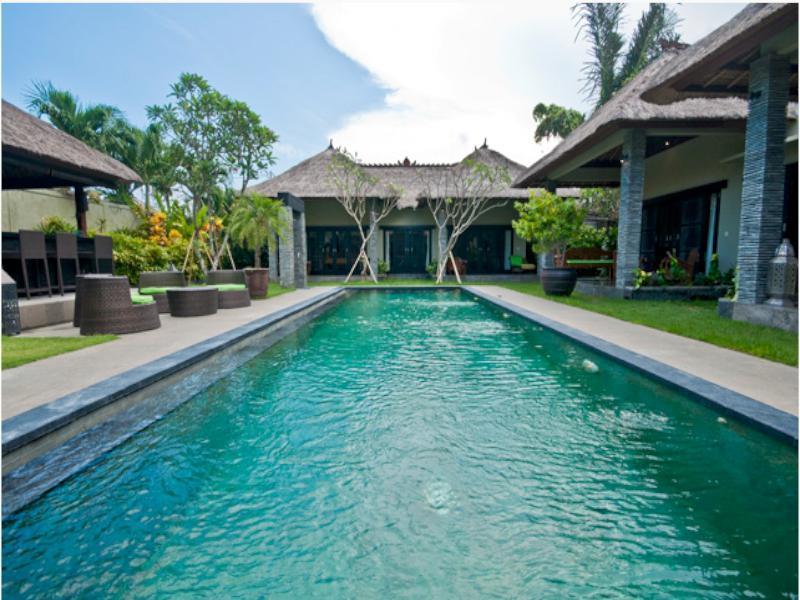 Villa Mahkota Seminyak Kültér fotó