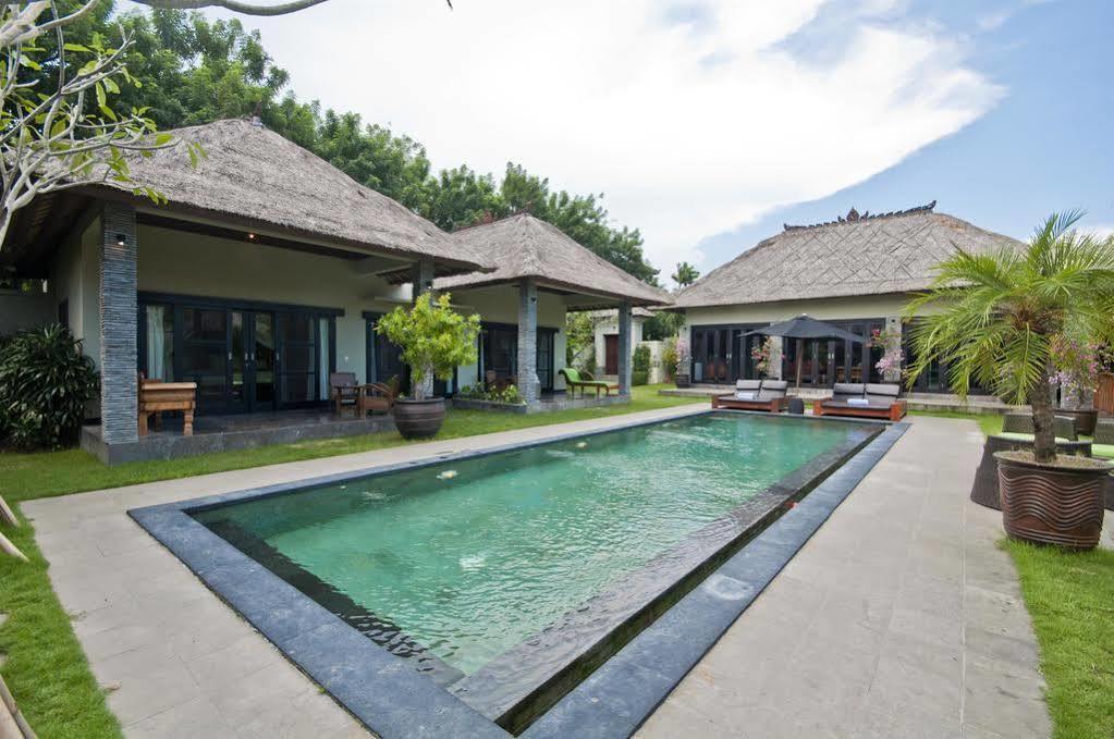 Villa Mahkota Seminyak Kültér fotó
